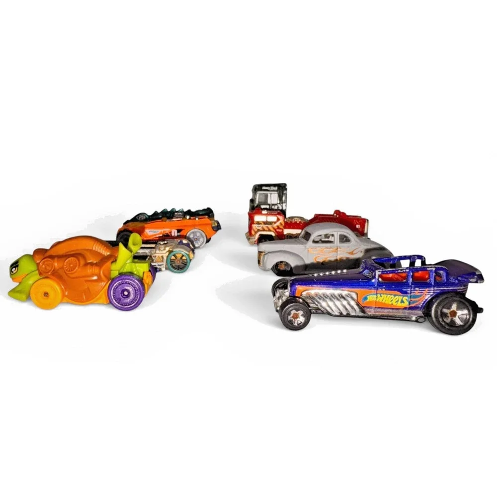 Hot Wheels Lot of 8 Diecast Cars Trucks Fantasy Castings Mixed Loose Mattel